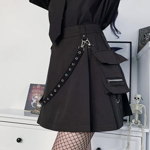 Black High-Waist Gothic Skirt Chain Accessory Bag Side Girl